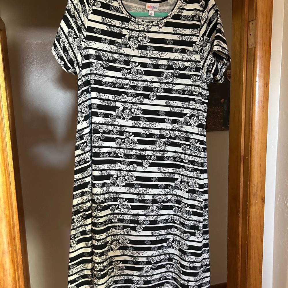 LuLaRoe Black and White Floral Carly Dress
